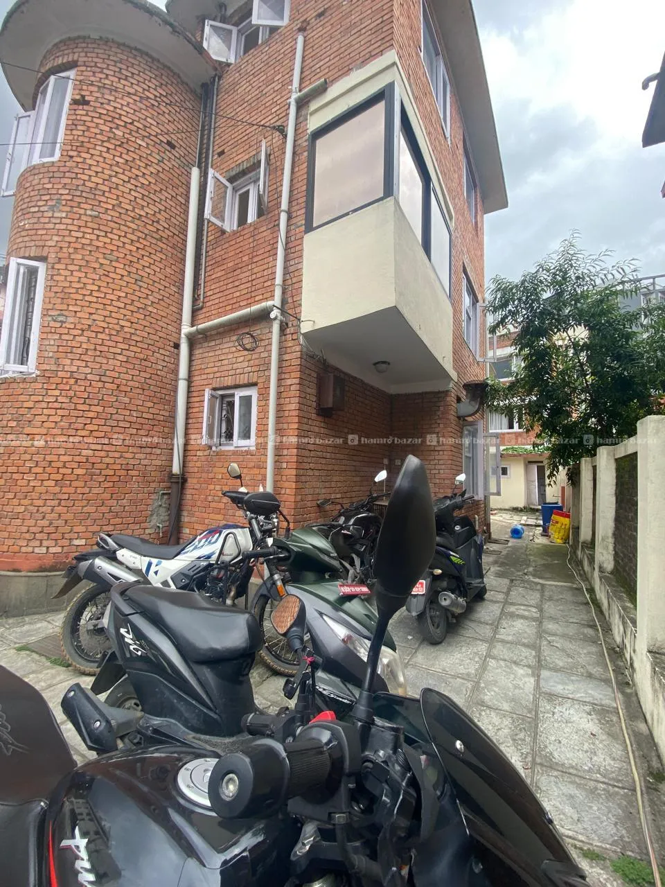 8-Room Full House for Rent in Kupondole — House for rent in Kupondole, Lalitpur